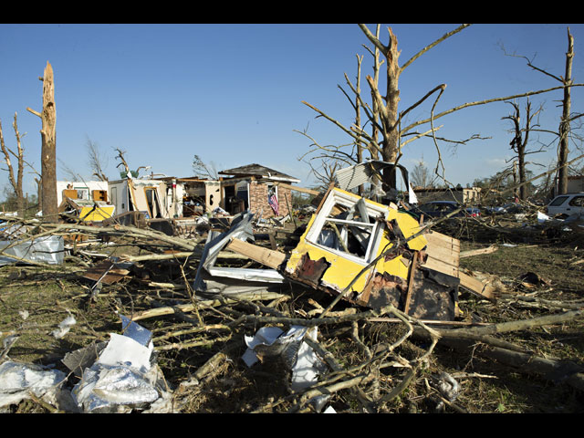 Последствия торнадо в Арканзасе. 28 апреля 2014 г.