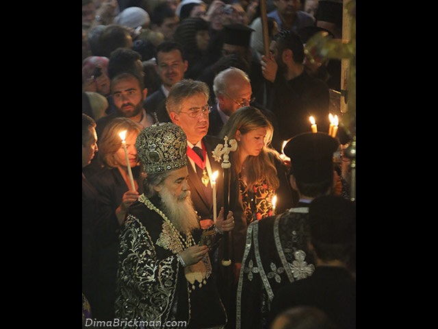 Греческая служба у Камня Миропомазания