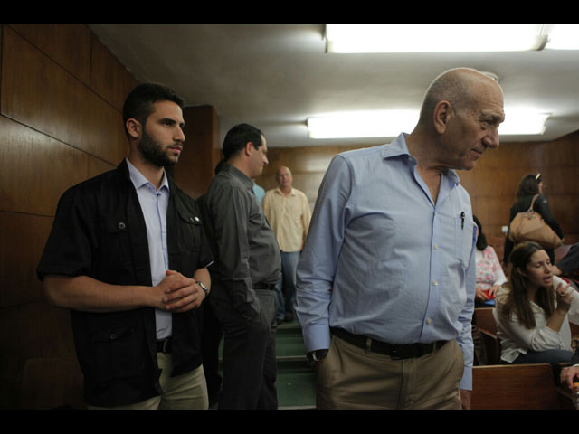 Эхуд Ольмерт в зале заседаний окружного суда в Тель-Авиве  29 апреля 2014 г.