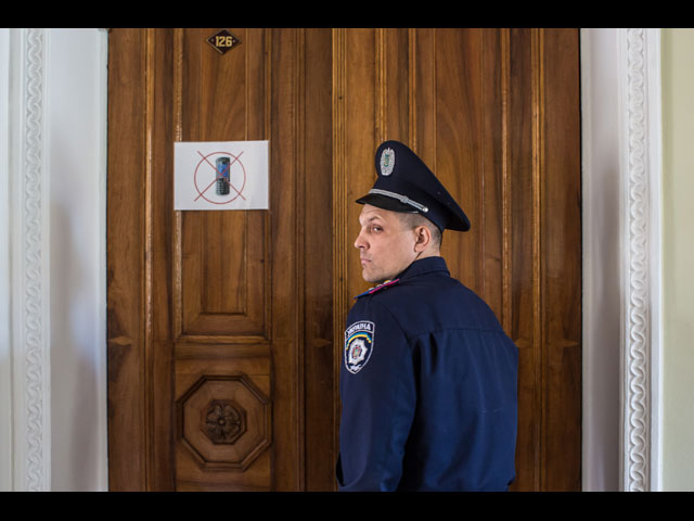 Мэр Николаева получил "подарок": песью голову, начиненную взрывчаткой 