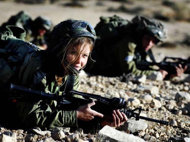 Доклад на конференции NATO: 90% должностей в ЦАХАЛе "открыты для женщин"