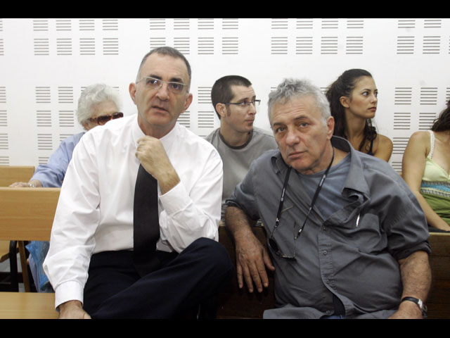 Аси Даян в суде Тель-Авива в октябре 2009 г.