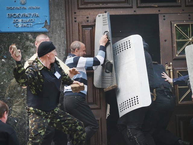 Штурм Донецкой областной прокуратуры, 1 мая 2014 г.