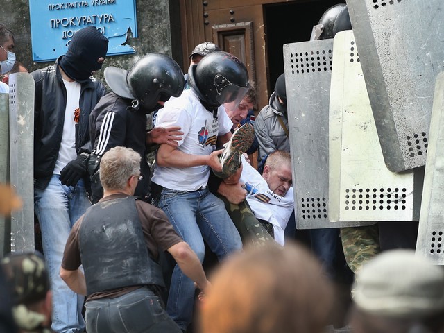 Штурм Донецкой областной прокуратуры, 1 мая 2014 г.