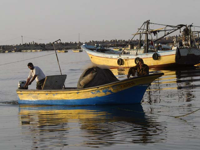 Палестинские СМИ: в Газе скончался рыбак, раненный израильскими военными  