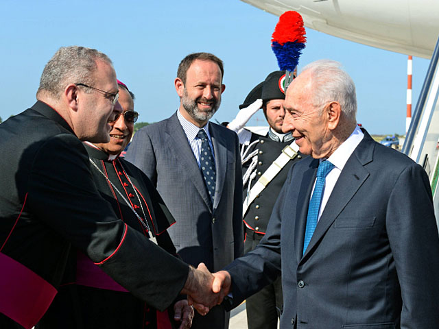Шимон Перес прибыл в Италию. 8 июня 2014 года