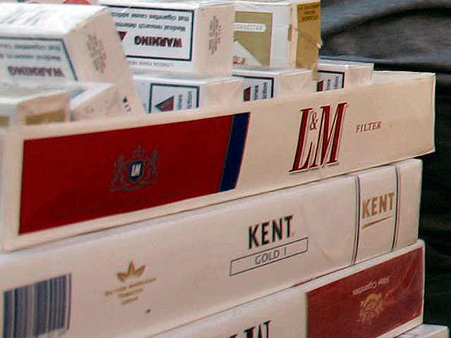 Госдума рассмотрит законопроект: запретить продажу сигарет женщинам до 40 лет 