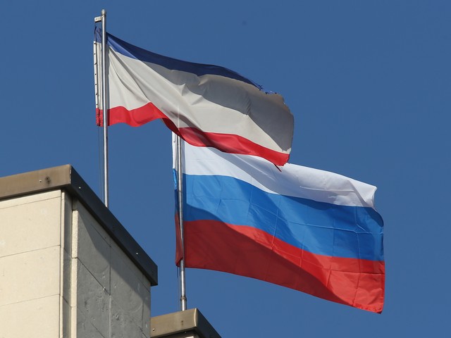 Гуманитарную помощь жителям Крыма разворовали чиновники