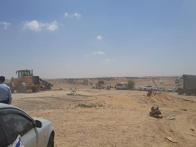 Эвакуация жителей бедуинской деревни в Негеве. 12 июня 2014 года