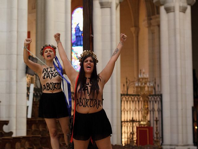 Акция FEMEN в Мадриде. 13.06.2014