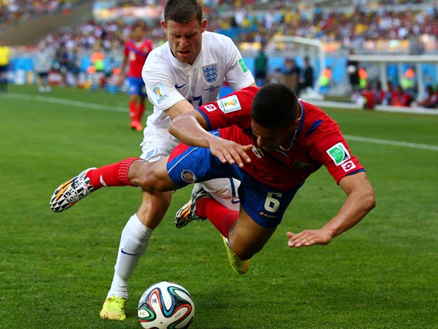 Костариканцы не проиграли сборной Англии и заняли первое место в группе D