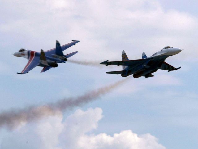 Российские Су-27 (иллюстрация)