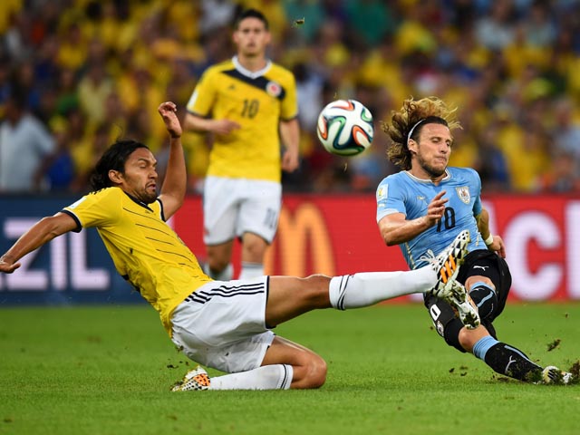 Сборная Колумбии уверенно переиграла уругвайцев и сыграет с Бразилией