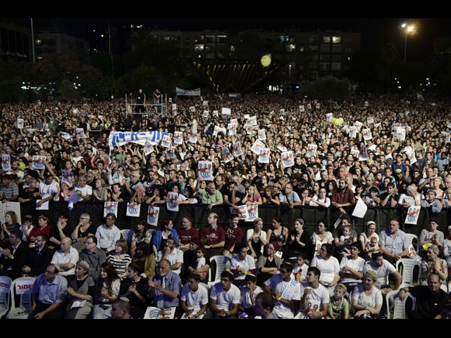 Десятки тысяч человек приняли участие в митинге солидарности с похищенными подростками  