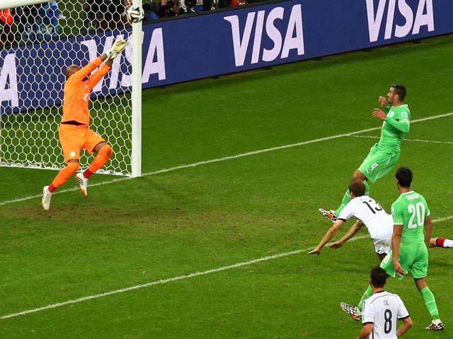 Сборная Германии в добавочное время обыграла команду Алжира