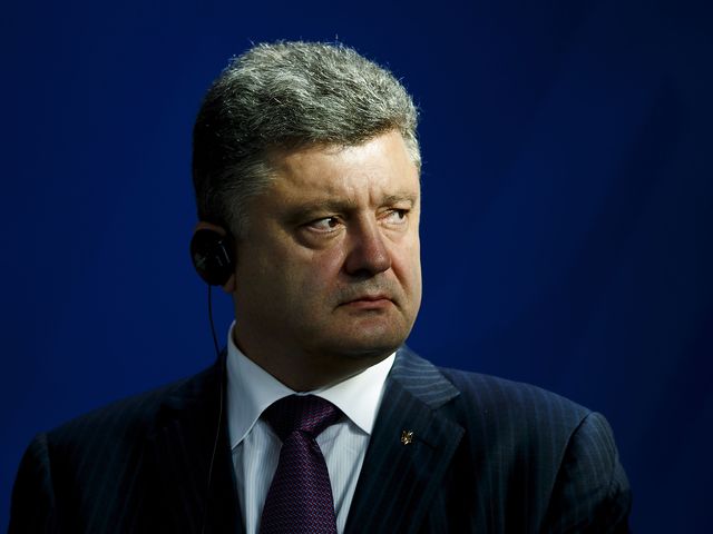 Порошенко не продлил режим прекращения огня на востоке Украины: "Мы будем наступать"