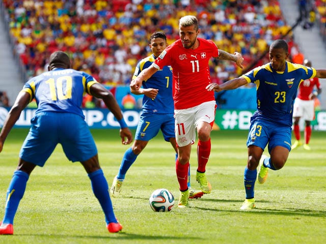 Швейцария забивает на последних секундах и выигрывает у Эквадора