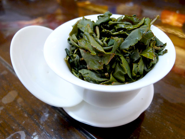 Чтобы чай был по-настоящему полезен, он должен быть цельнолистовым. Из каких листьев сделан чай, хорошо видно после приготовления