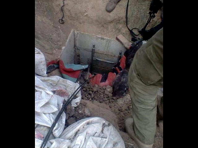 Израильские военнослужащие уничтожили двух террористов на выходе из туннеля