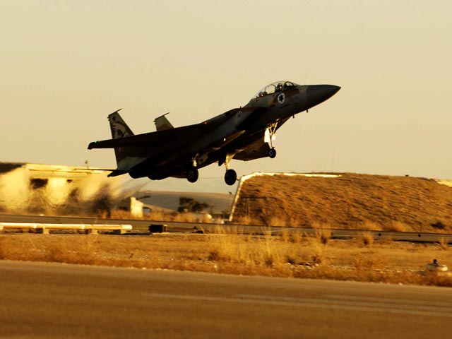 "Аль-Араб": ВВС Израиля атаковали склад с ракетами в Судане  