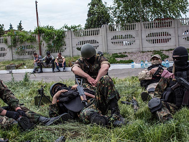 Бои в районе Горловки под Донецком: множество жертв среди мирного населения