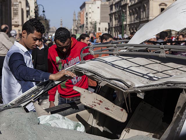 Египет: три боевика погибли при взрыве заминированного автомобиля