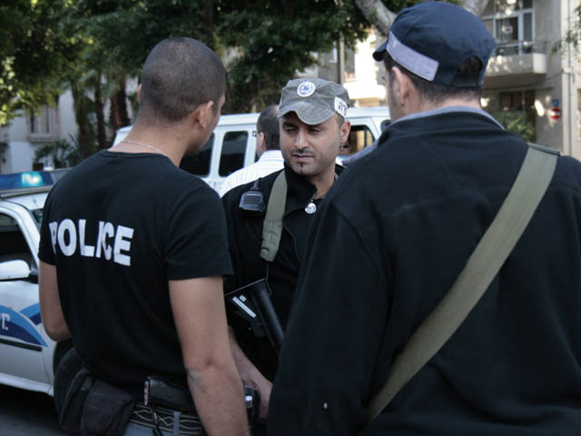 В Тель-Авиве ведутся поиски предполагаемого террориста