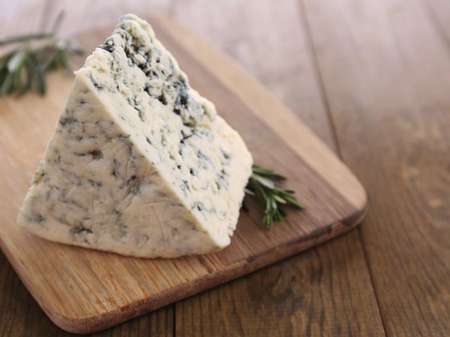 Британские медики: любители голубых сыров рискуют здоровьем