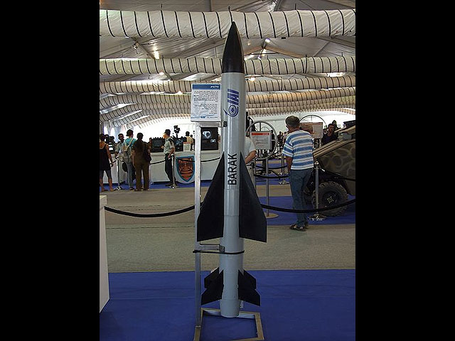 Индия утвердила закупку израильских ракет "Барак-1"