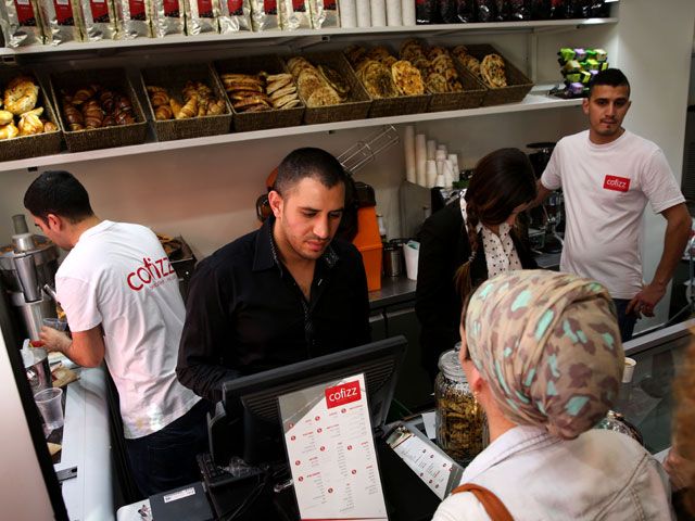 Мэрия Тель-Авива разрешила 165 магазинам работать по субботам и праздникам