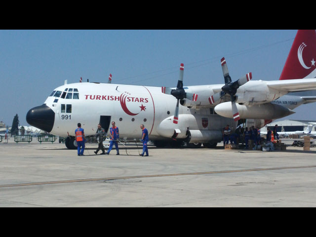 Самолет ВВС Турции в аэропорту Бен-Гурион 13 августа 2014 года