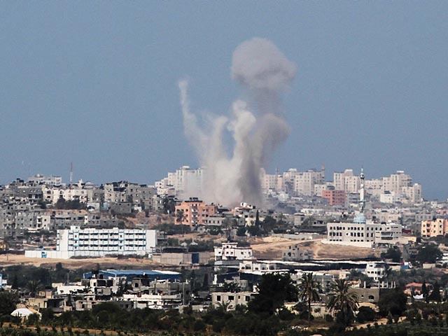 ВВС ЦАХАЛа атаковали террористов в секторе Газы