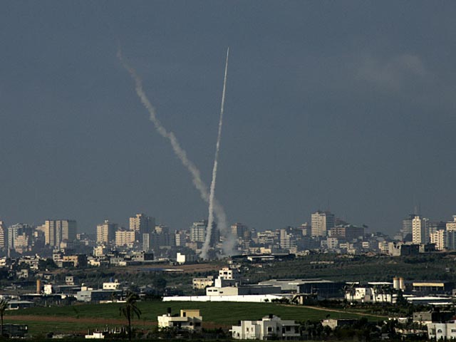 В течение нескольких минут из Газы были запущены десятки ракет