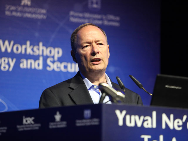 Кит Александер на международной конференции по компьютерной безопасности в Тель-Авивском университете. 14 сентября 2014 года