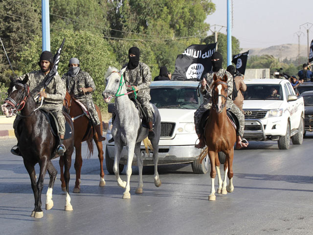 Парад боевиков "Исламского государства" в Ракке (Сирия). Июль 2014 года