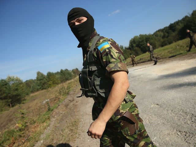 Украинские военные на учениях (иллюстрция)