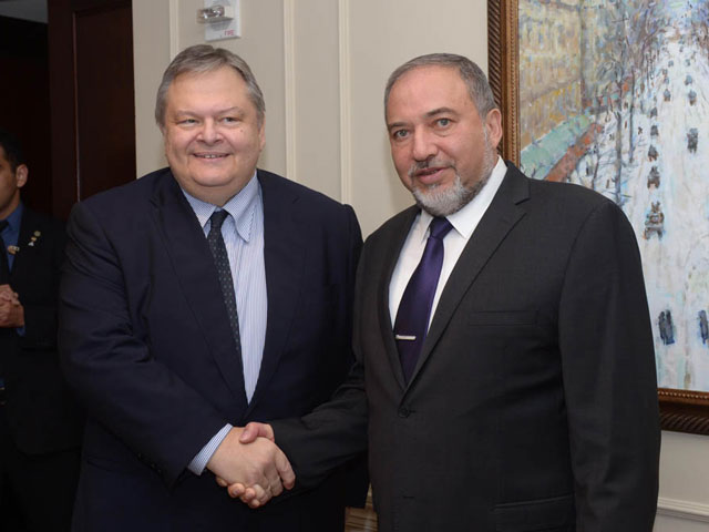 Авигдор Либерман и  министр иностранных дел Греции Евангелос Венизелос в Нью-Йорке. 28 сентября 2014 года