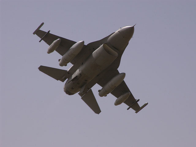 Армия США нанесла авиаудары по позициям "Исламского государства" на западе Ирака