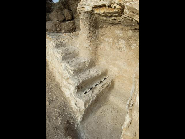 Ступени, обнаруженные в ходе раскопок в районе перекрестка а-Эла 