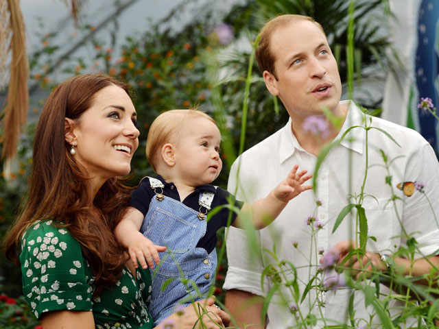 Кейт Миддлтон с принцем Уильямом и сыном Джорджем