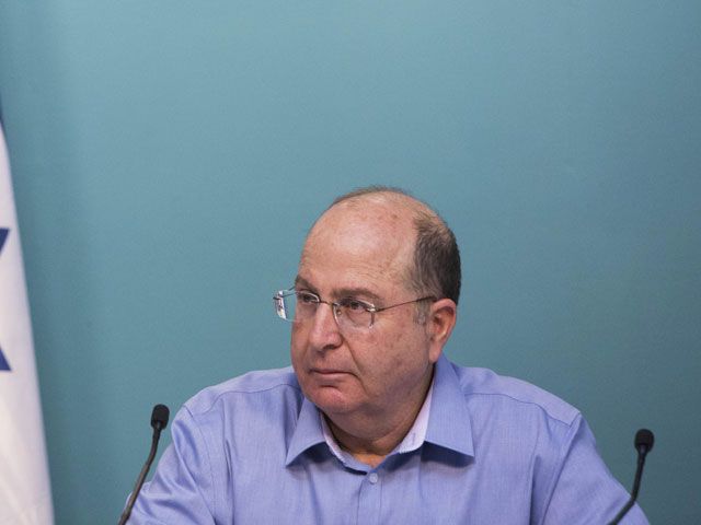  Моше Яалон отрицает, что запретил палестинским рабочим пользоваться израильским общественным транспортом в Иудее и Самарии