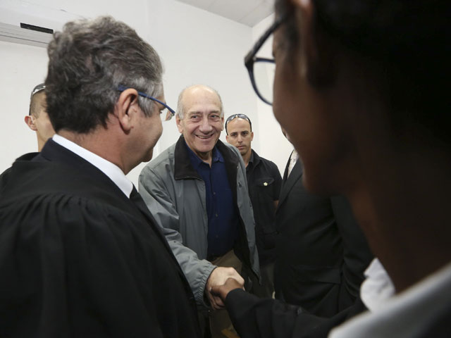 Эхуд Ольмерт в Иерусалимском суде. 3 ноября 2014 года