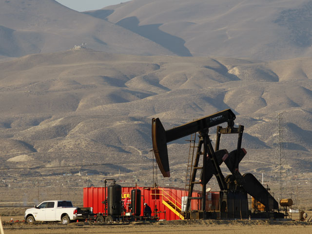 Обвал цен на нефть: WTI упала до минимального за 2,5 года значения