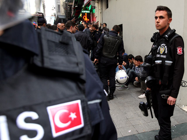 В Анкаре совершено покушение на лидера курдской партии  