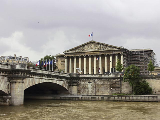 Французский парламент 