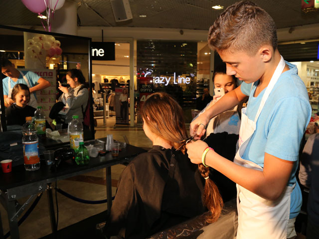 Кампания по сбору волос для париков. 24 ноября 2014 года