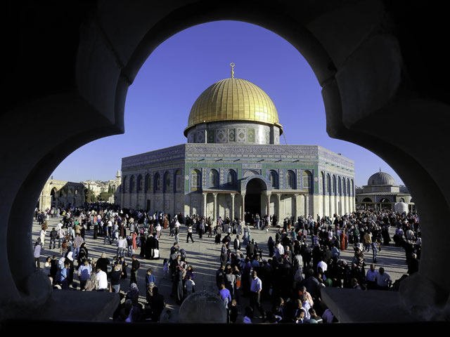     МВБ намерено объявить патрули палестинских дружинников на Храмовой горе вне закона