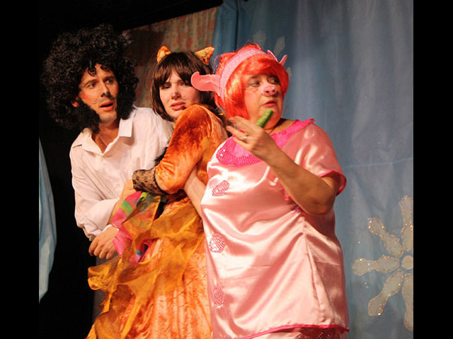 Театр "Маленький принц" представляет в ханукальные каникулы новогоднюю сказку "Кошкин дом