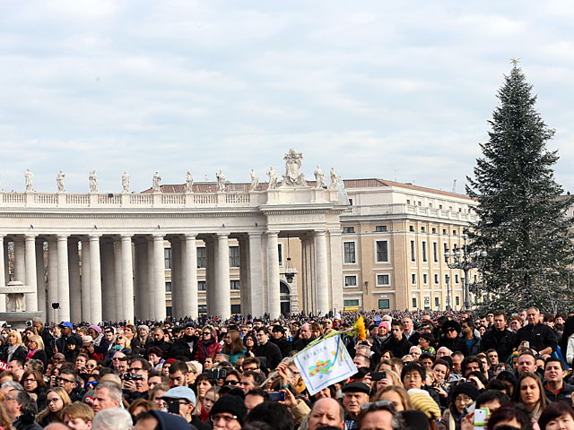 Рождественская речь Папы Римского была посвящена беженцам и ИГ