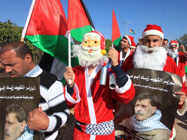Демонстрация "Санта-Клаусов" под Билином, 26.12.2014